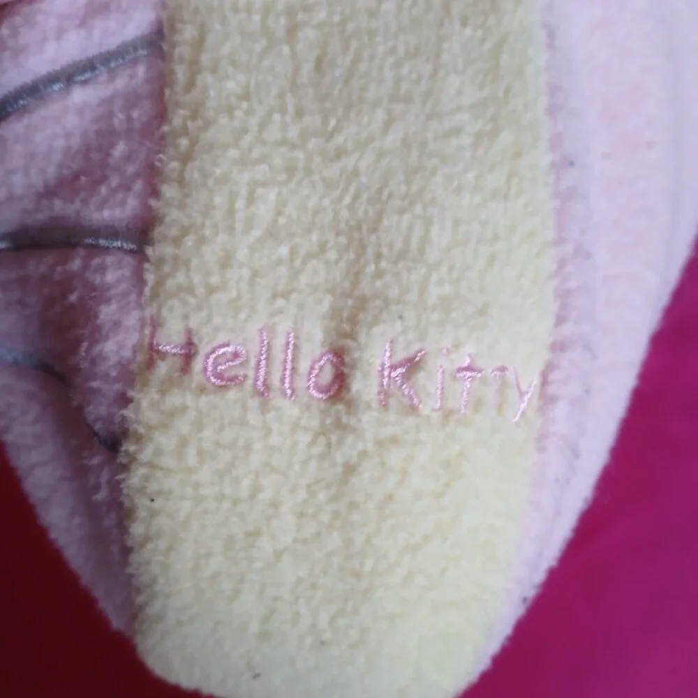 Hello Kitty Felt Handbag - Picture 4 of 4